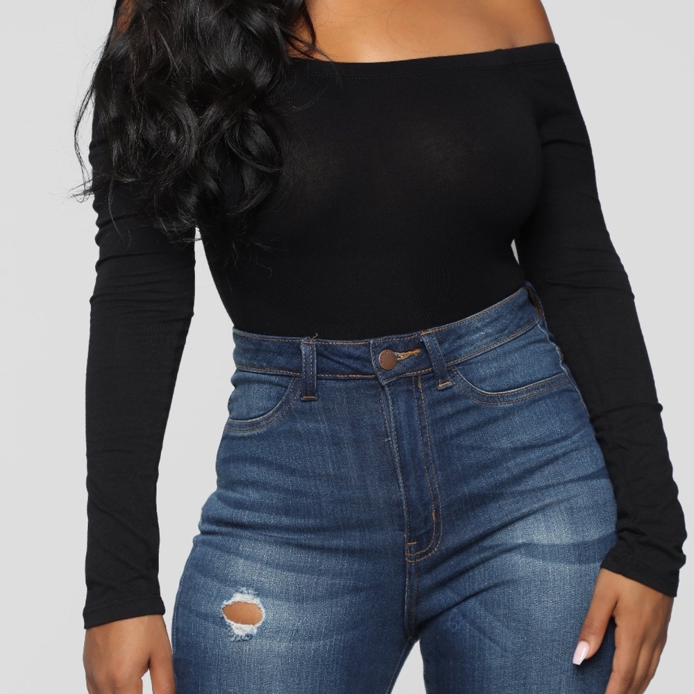 OFF THE SHOULDER BODYSUIT